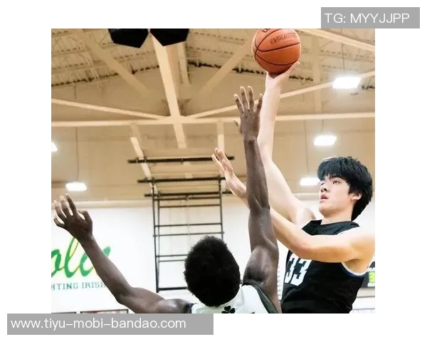 里斯压哨三分绝杀全场杨瀚森高举庆祝展现强大团队精神